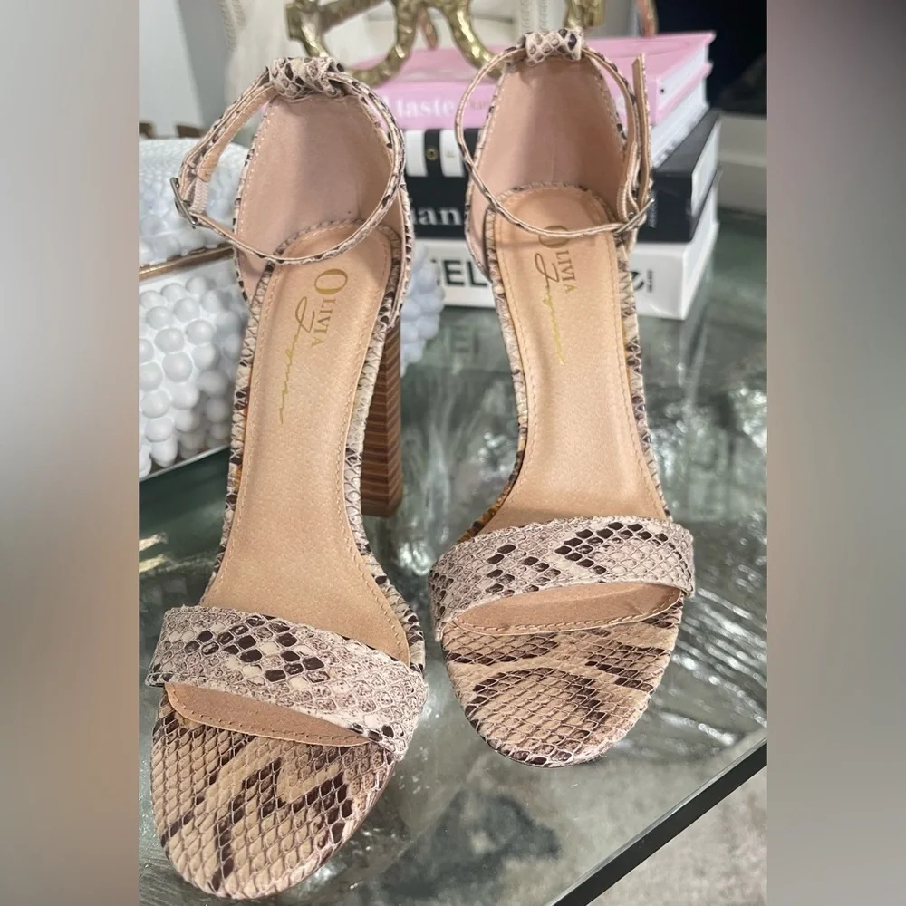 SNAKE PRINT STRAPPY OPEN-TOE BLOCK HEEL SANDALS/SHOES SIZE 6